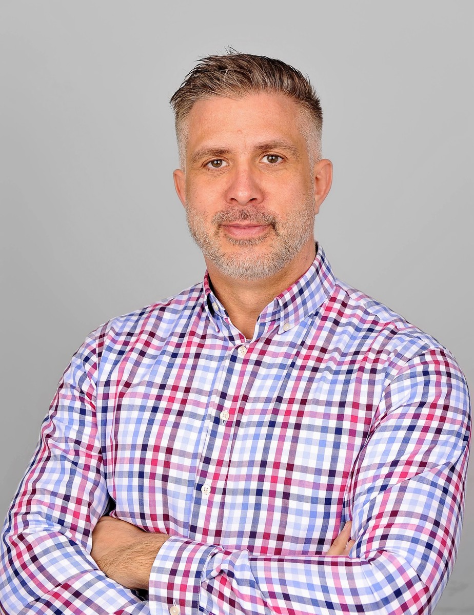 Izv. prof. prim. dr. sc. Davor